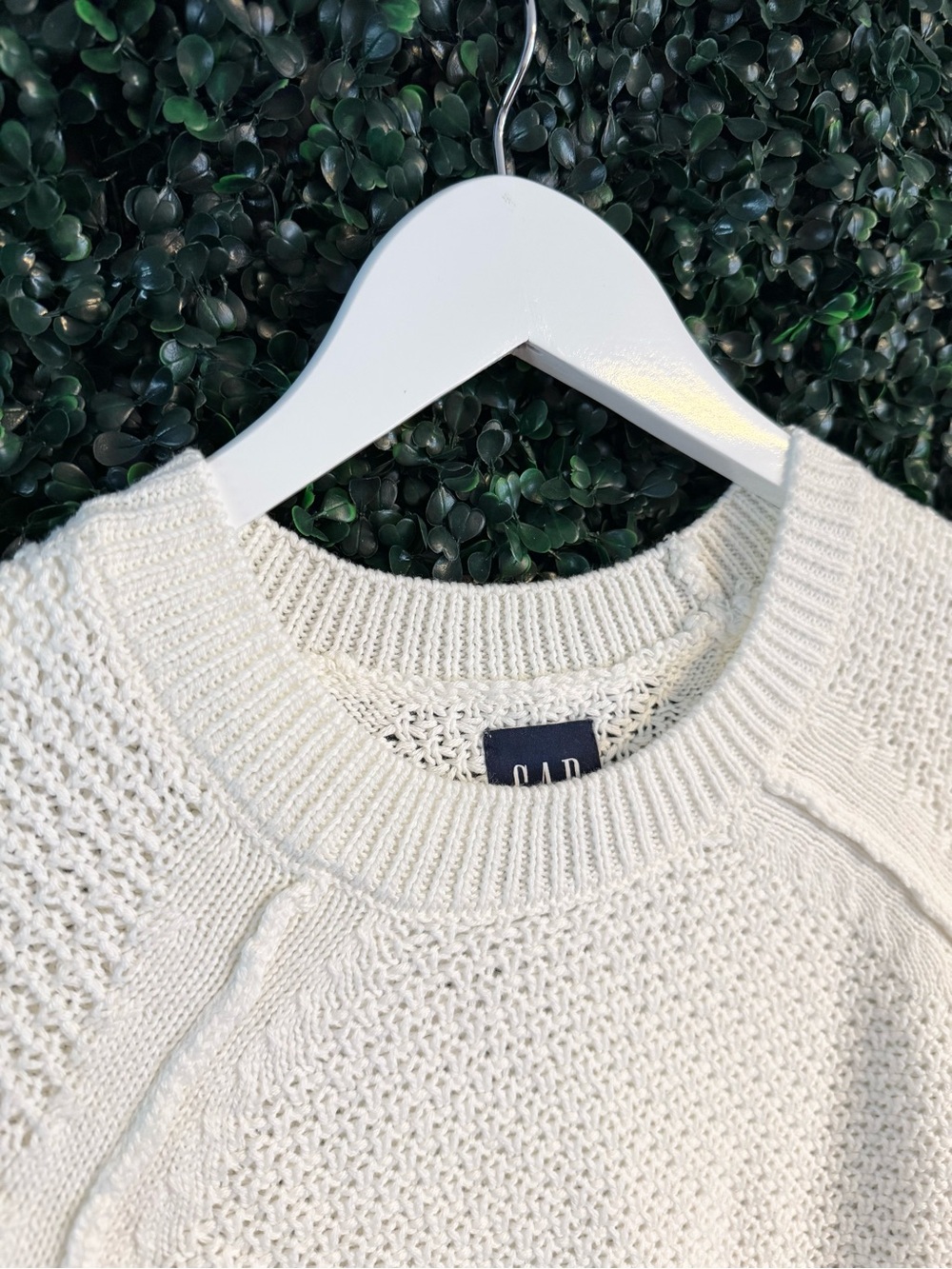 GAP Cream Knit Crewneck Sweater Size Small - Picture 2 of 8